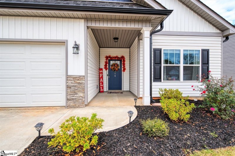 Property image 3 at 214 Rosewood Circle, Duncan, SC 29334