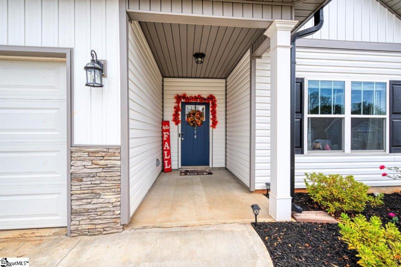 Property image 4 at 214 Rosewood Circle, Duncan, SC 29334