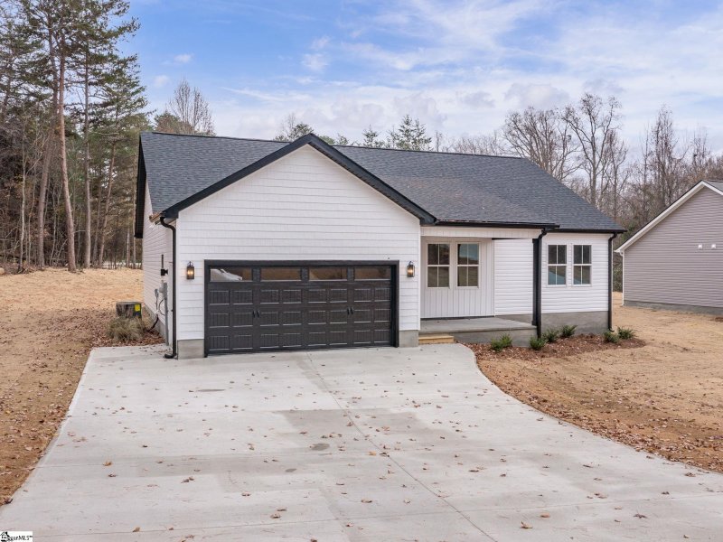 Property image 2 at 342 Old Rutherford Road, Taylors, SC 29687