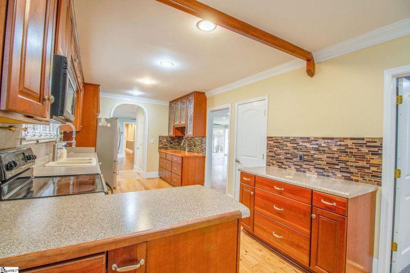 Property image 4 at 122 Bradley Boulevard, Greenville, SC 29609