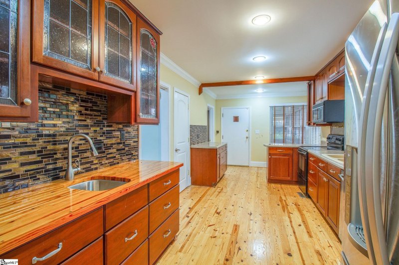 Property image 5 at 122 Bradley Boulevard, Greenville, SC 29609