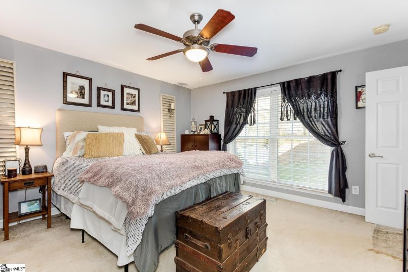 Property image 5 at 147 Blythe Drive, Greenville, SC 29605-2003