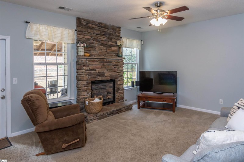 Property image 4 at 314 Whixley Lane, Greenville, SC 29607