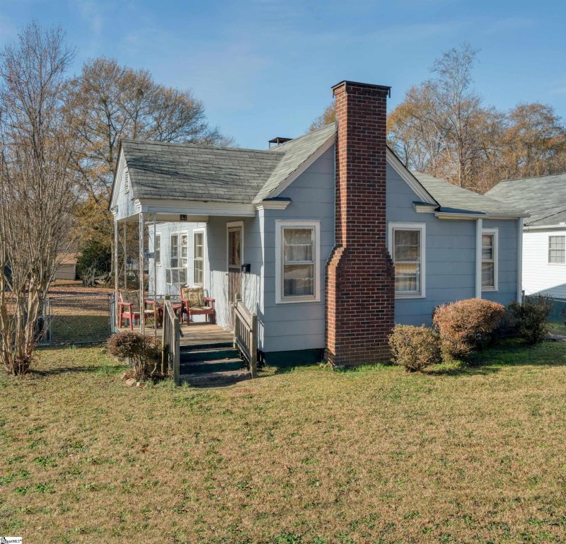 Property image 2 at 105 Crane Avenue, Greenville, SC 29617