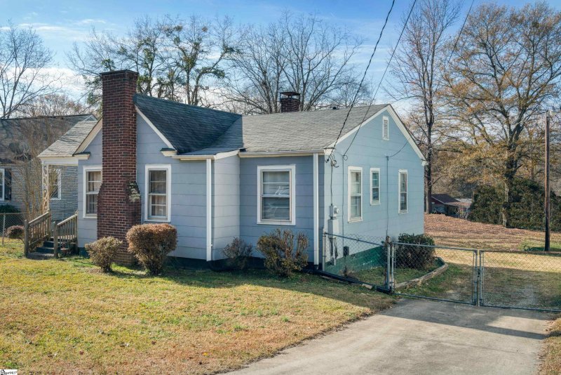 Property image 4 at 105 Crane Avenue, Greenville, SC 29617