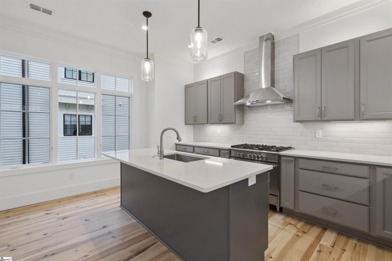 Property image 4 at 35 Thruston Street, Greenville, SC 29605