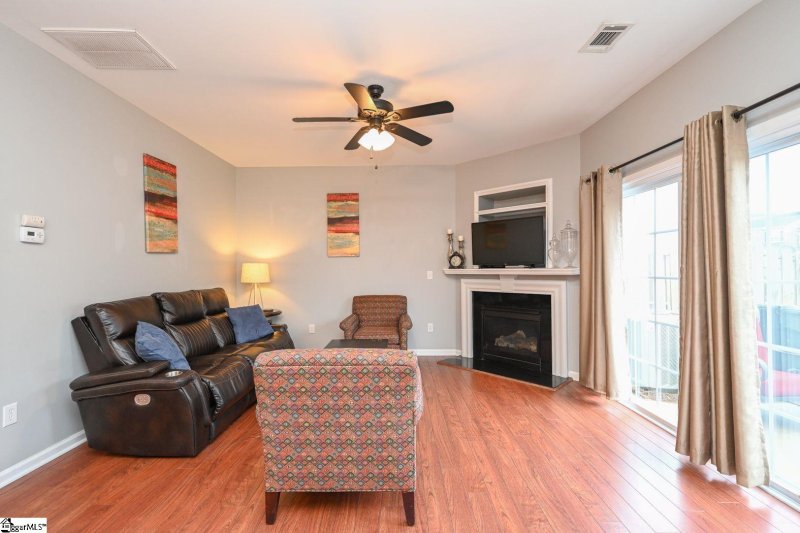 Property image 4 at 204 Cedar Crossing Lane, Greenville, SC 29615