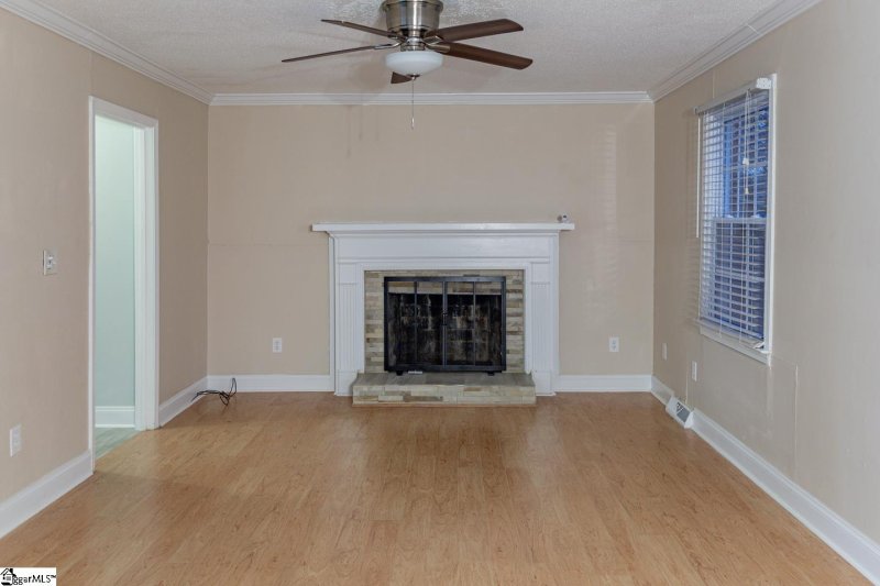 Property image 5 at 5 Dover Drive, Taylors, SC 29687