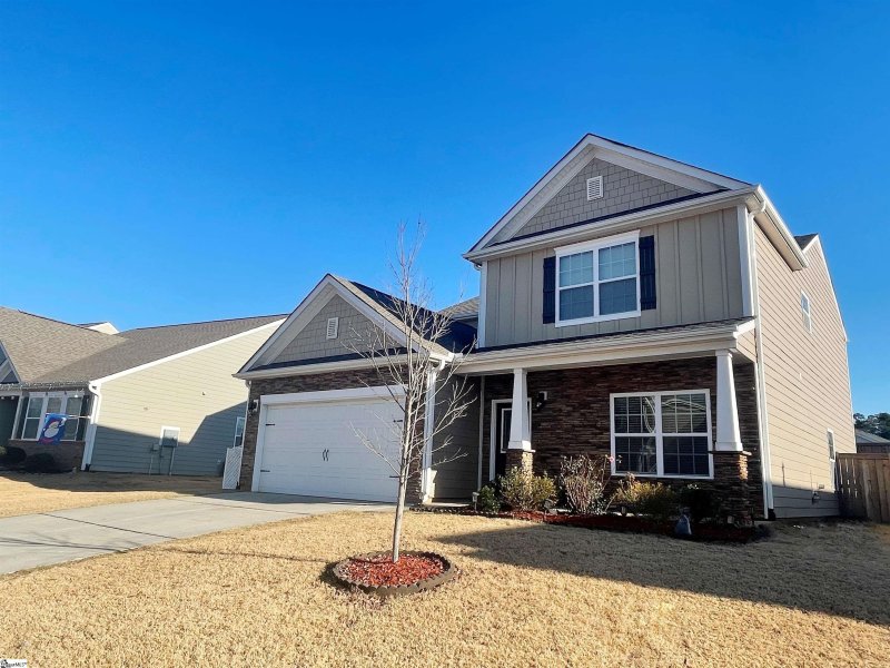 Property image 3 at 209 Hartwood Lake Lane, Greer, SC 29650