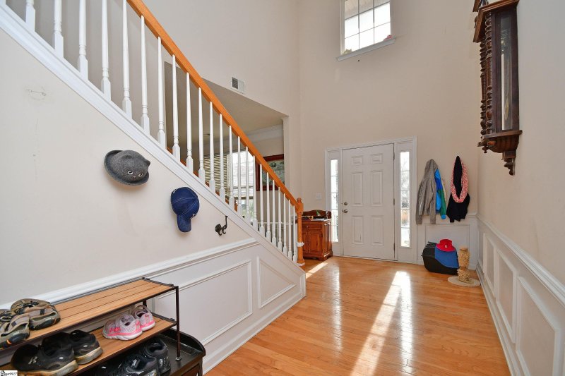 Property image 2 at 108 Summer Hill Road, Simpsonville, SC 29681