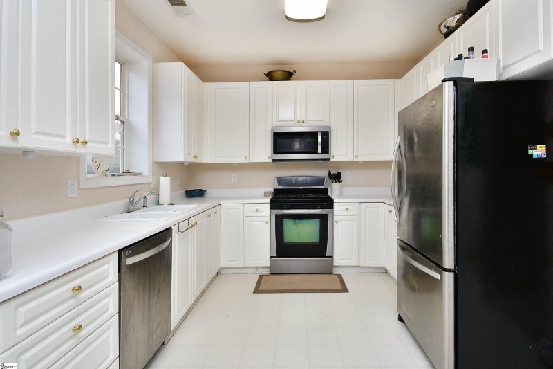 Property image 4 at 108 Summer Hill Road, Simpsonville, SC 29681