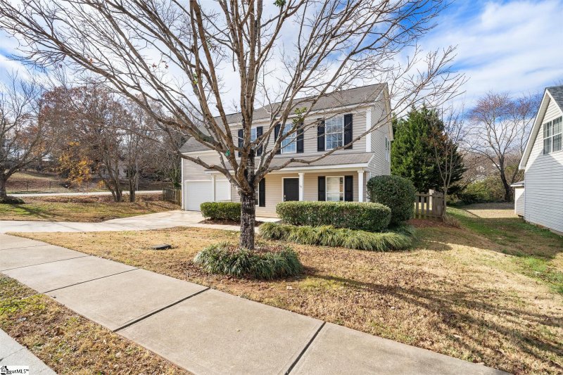 Property image 2 at 402 Hampton Ridge Drive, Greer, SC 29651-5804