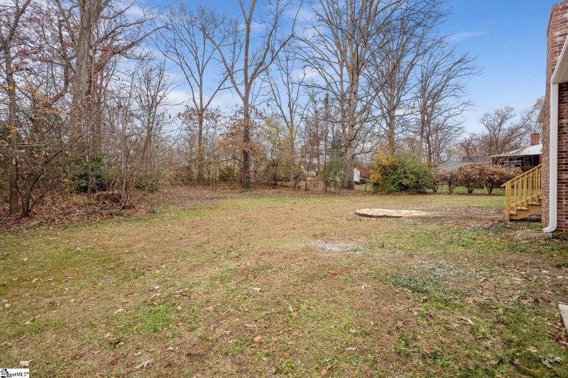 Property image 4 at 106 Bedford Drive, Taylors, SC 29687