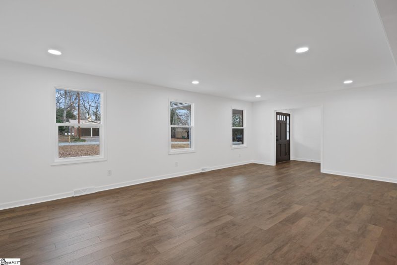 Property image 5 at 106 Bedford Drive, Taylors, SC 29687