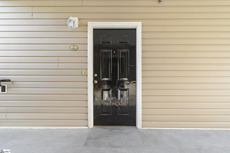 Property image 2 at 122 McKenna Circle, Greenville, SC 29615
