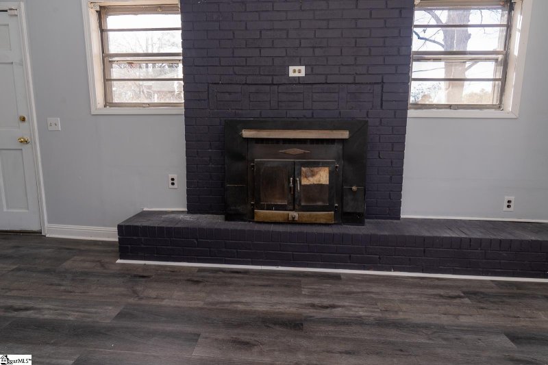 Property image 3 at 16 Blossom Drive, Greenville, SC 29605-4907
