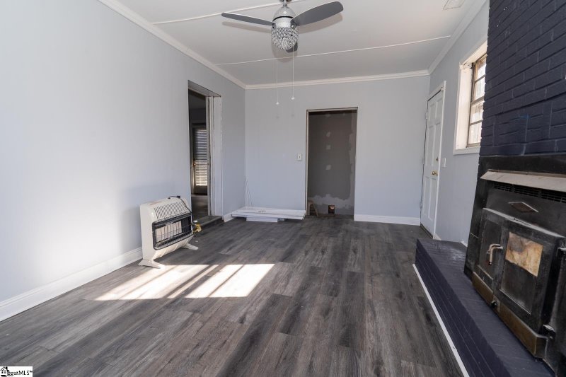 Property image 4 at 16 Blossom Drive, Greenville, SC 29605-4907