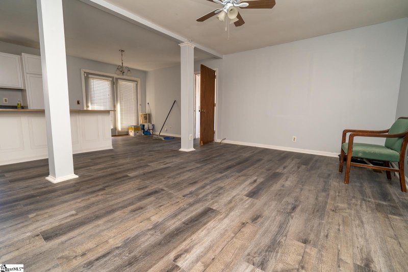 Property image 5 at 16 Blossom Drive, Greenville, SC 29605-4907