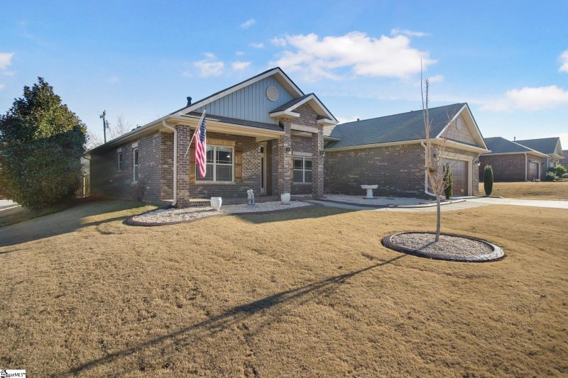 Property image 2 at 301 Rabbit Run Trail, Simpsonville, SC 29681