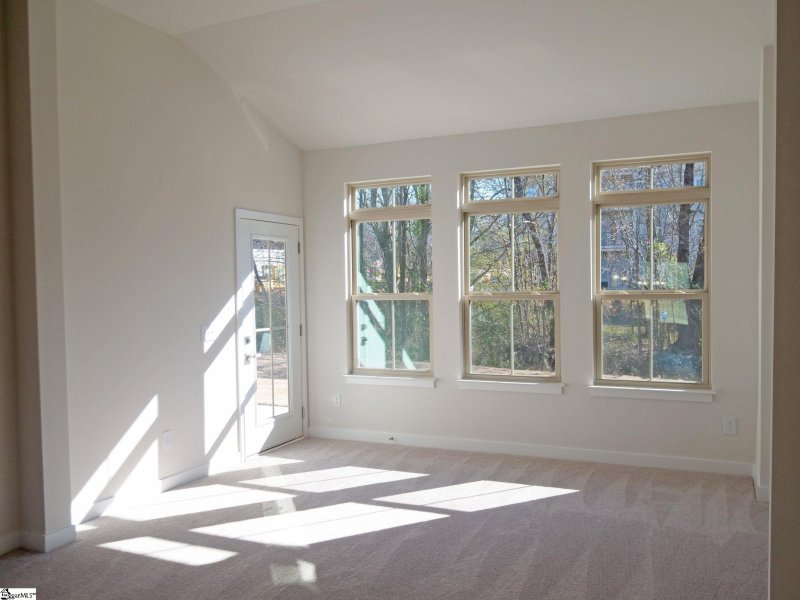 Property image 5 at 5 Moss Hollow Way, Simpsonville, SC 29680