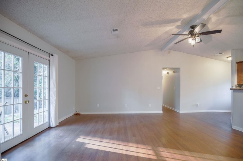 Property image 4 at 13 Charterhouse Avenue, Piedmont, SC 29673