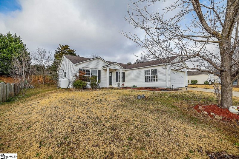 Property image 2 at 104 Granary Drive, Simpsonville, SC 29681