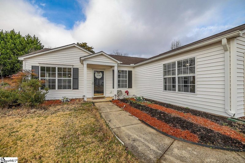 Property image 3 at 104 Granary Drive, Simpsonville, SC 29681