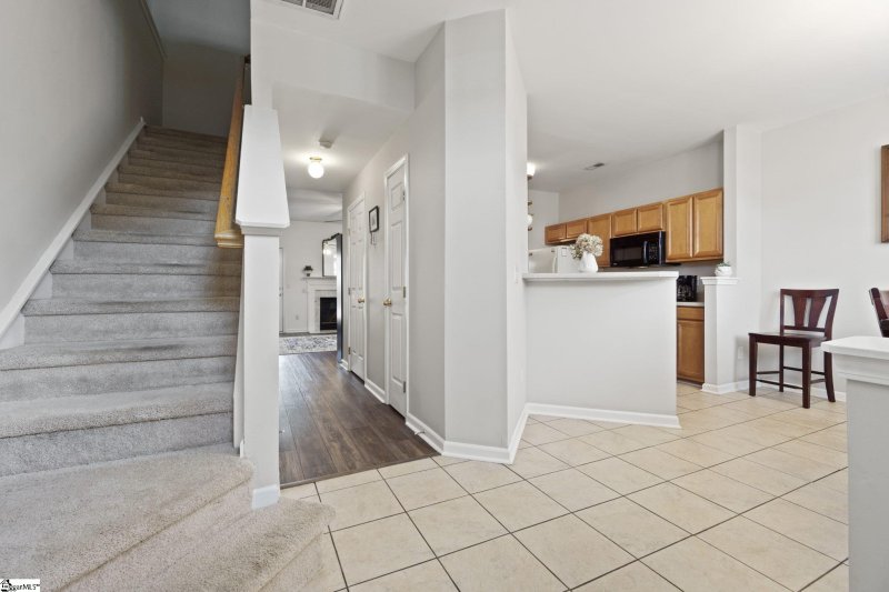 Property image 3 at 54 Spring Crossing Circle, Greer, SC 29650