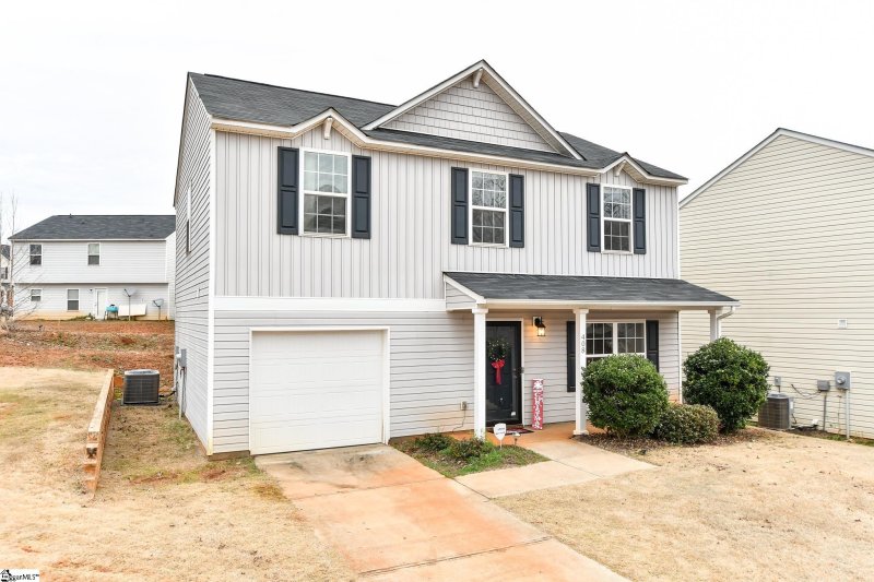 Property image 2 at 408 Artrage Court, Piedmont, SC 29673