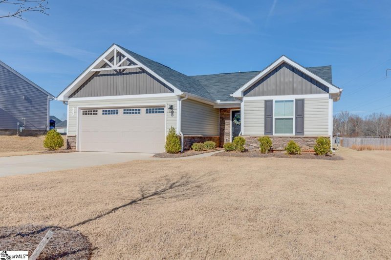 Property image 2 at 315 Fairmeadow Way, Greenville, SC 29617