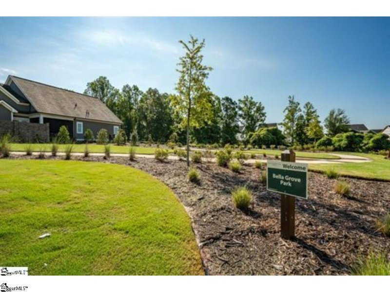 Property image 4 at 111 Norlin Drive, Greenville, SC 29617