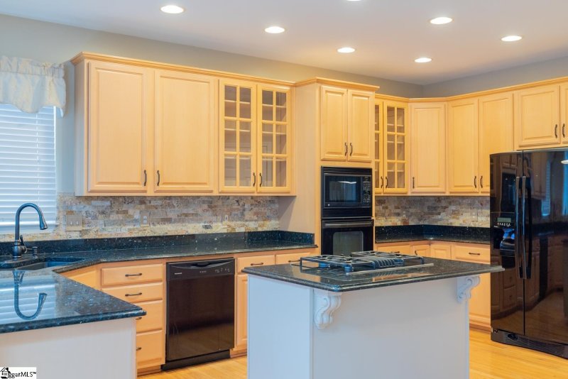 Property image 2 at 105 Ivory Glen Court, Greenville, SC 29611