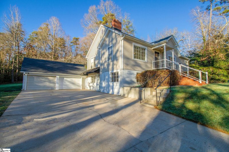 Property image 3 at 201 Augusta Street, Easley, SC 29640