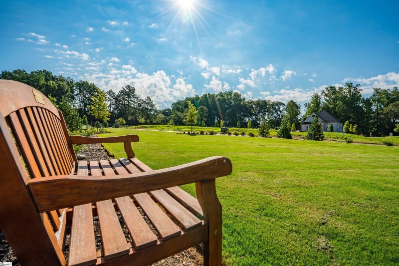 Property image 2 at 124 Jessen Drive, Greenville, SC 29607