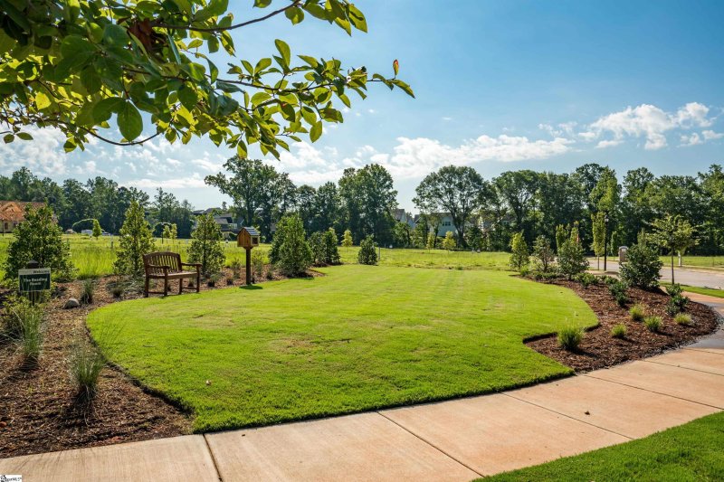 Property image 3 at 124 Jessen Drive, Greenville, SC 29607