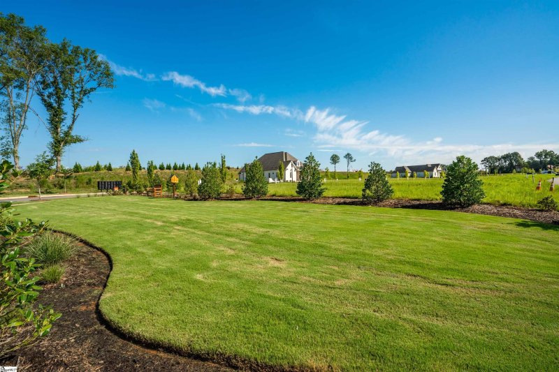 Property image 4 at 124 Jessen Drive, Greenville, SC 29607