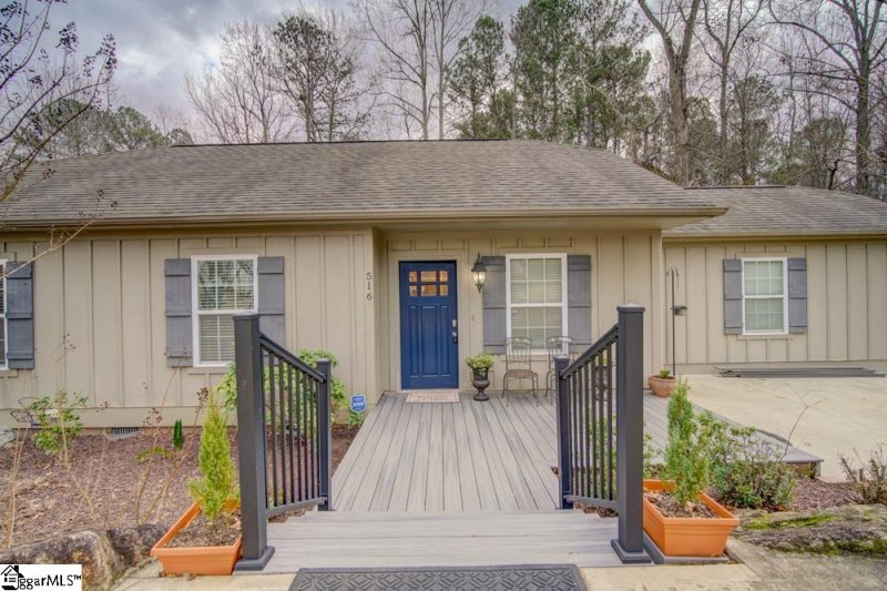 Property image 2 at 516 Shoresbrook Road, Spartanburg, SC 29301