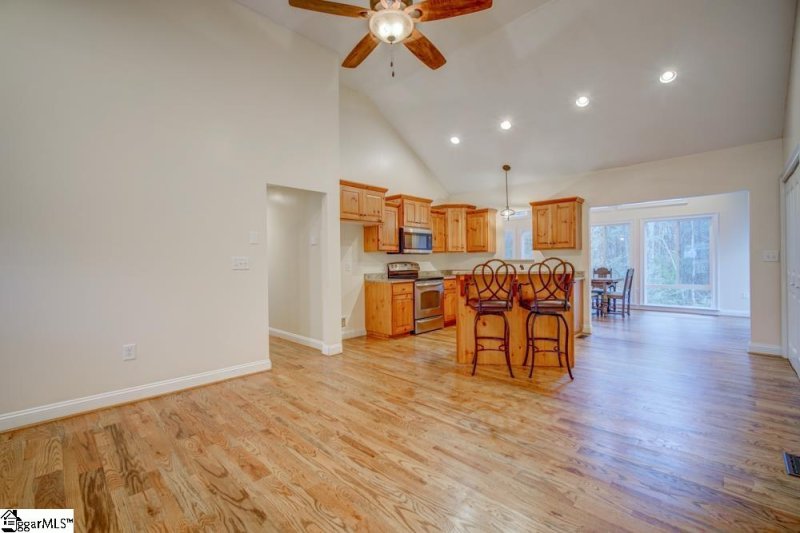 Property image 5 at 516 Shoresbrook Road, Spartanburg, SC 29301