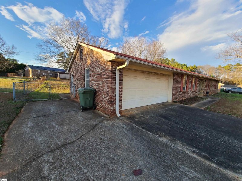 Property image 3 at 5 Briarstone Court, Mauldin, SC 29662