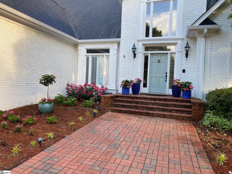 Property image 2 at 2 Bentford Court, Simpsonville, SC 29681