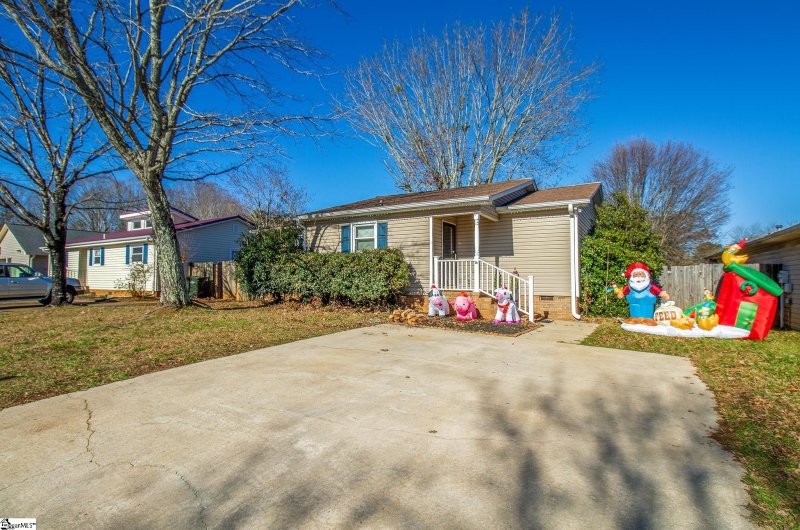 Property image 2 at 106 Terrace Road, Easley, SC 29642-2830