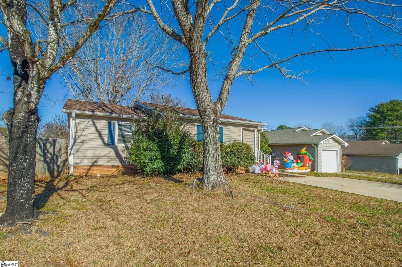 Property image 3 at 106 Terrace Road, Easley, SC 29642-2830