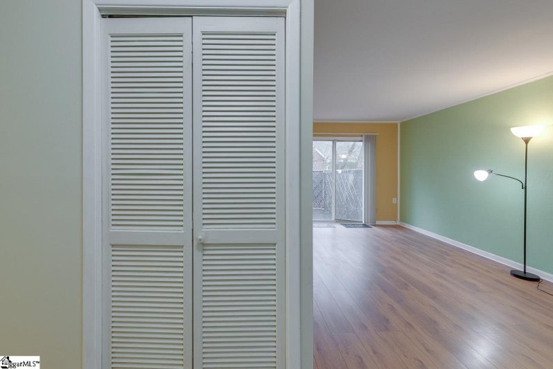 Property image 4 at 3706 E North Street, Greenville, SC 29615