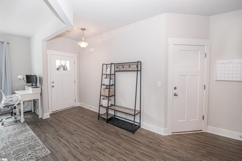 Property image 2 at 21 Creekhaven Lane, Taylors, SC 29687