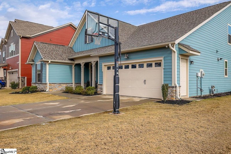 Property image 2 at 701 Torridon Lane, Simpsonville, SC 29681