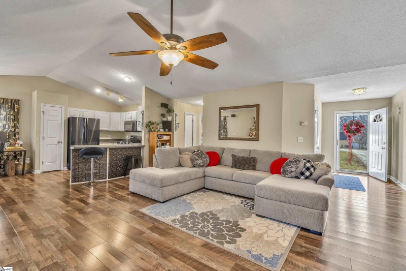 Property image 3 at 515 Waxford Way, Simpsonville, SC 29681