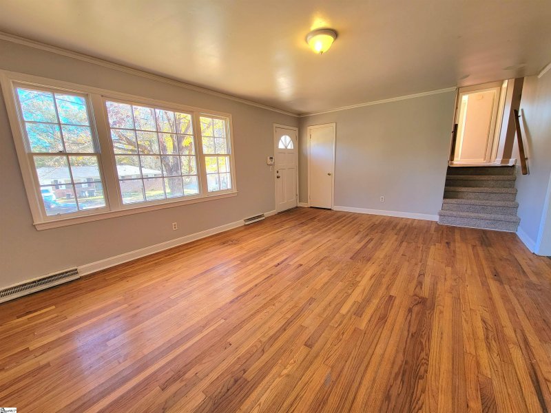 Property image 4 at 221 Stratford Road, Greenville, SC 29605