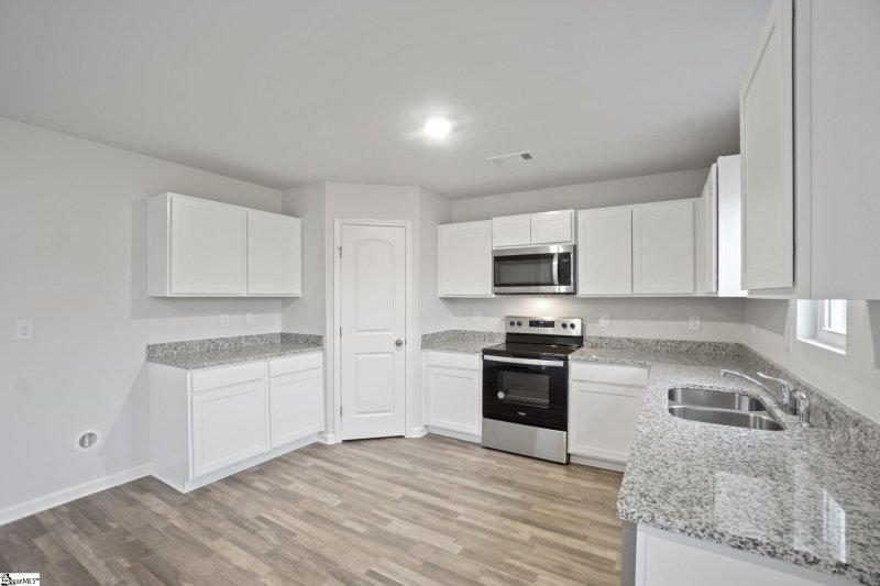 Property image 2 at 874 Vistamount Path, Spartanburg, SC 29307