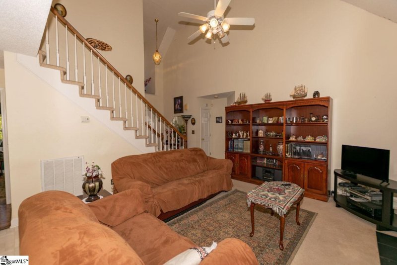 Property image 4 at 11 Kingsbury Way, Greenville, SC 29617