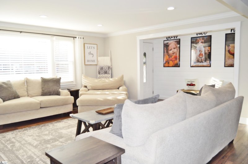 Property image 4 at 25 Dera Street, Greenville, SC 29615